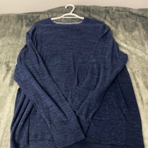 Long sleeve lightweight sweater